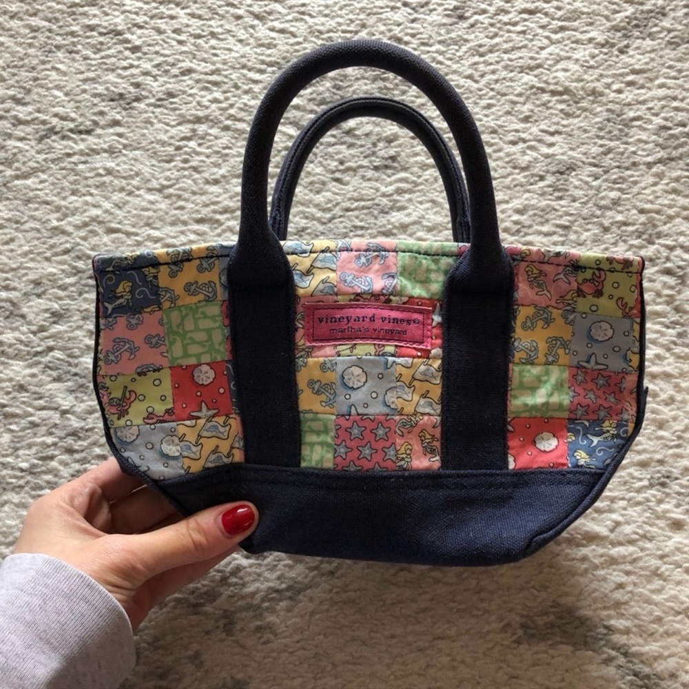 Small Vineyard Vines Boxberry Patchwork Tote Bag - image 2